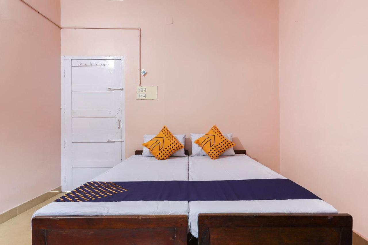 Spot On 68111 Jeena Motels Kollam Exteriér fotografie