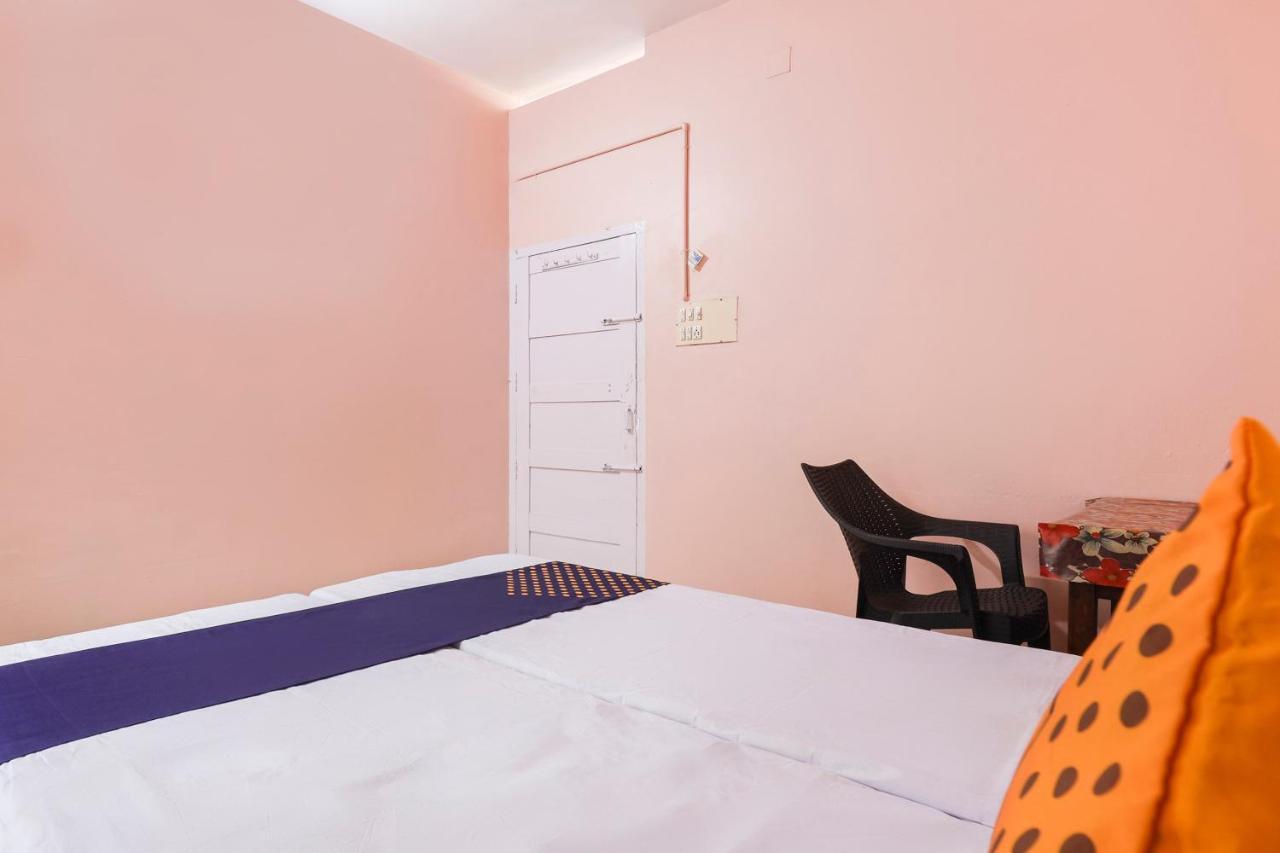 Spot On 68111 Jeena Motels Kollam Exteriér fotografie