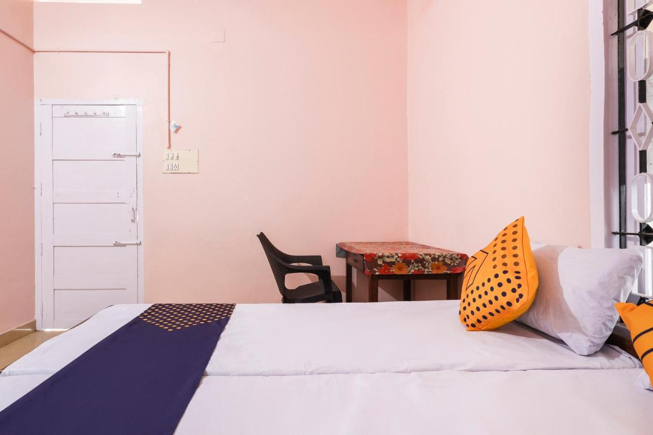 Spot On 68111 Jeena Motels Kollam Exteriér fotografie