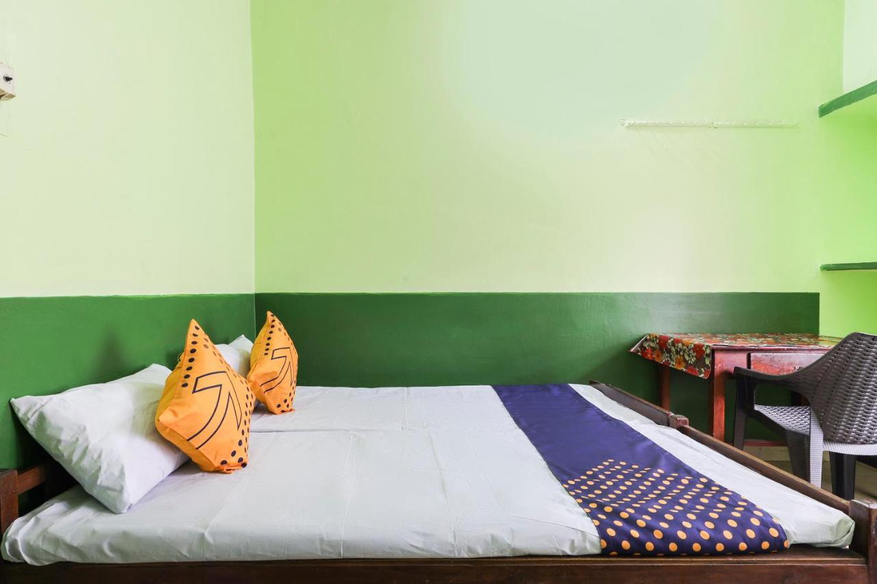 Spot On 68111 Jeena Motels Kollam Exteriér fotografie